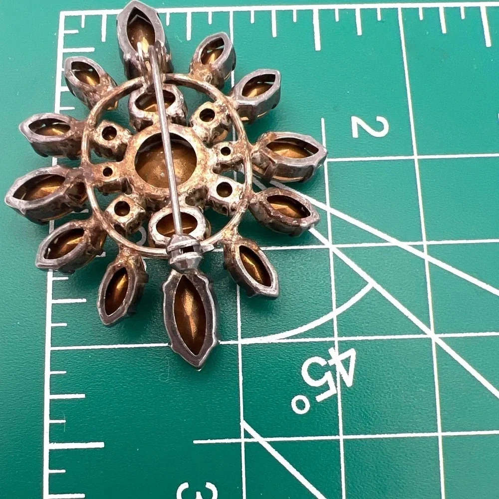 Vintage  Watermelon Rhinestone Brooch Pin Faceted Sunburst Silver‎ Tone